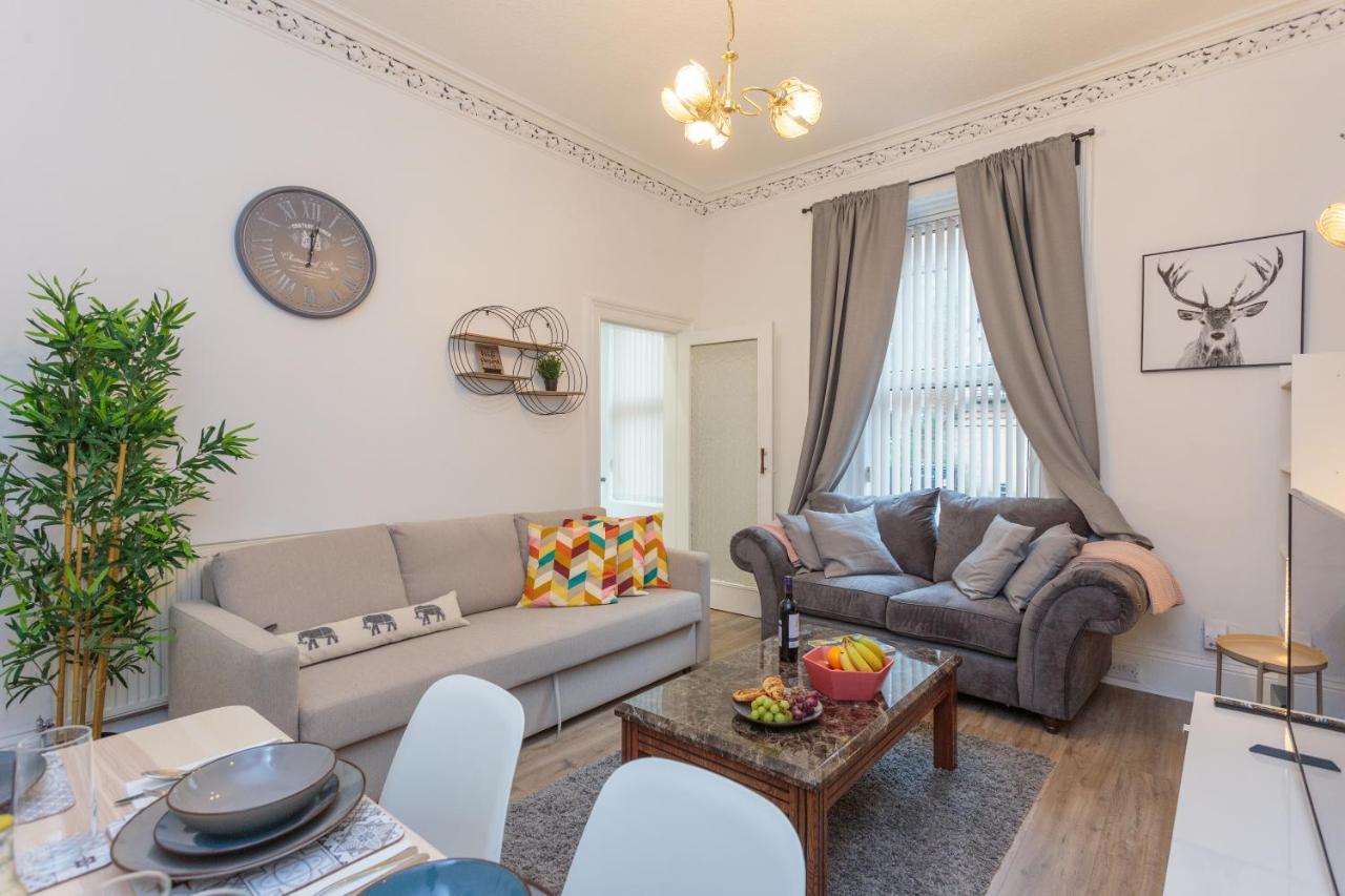 אדינבורו Stylish Apartment At The Edge Of Meadows Park מראה חיצוני תמונה