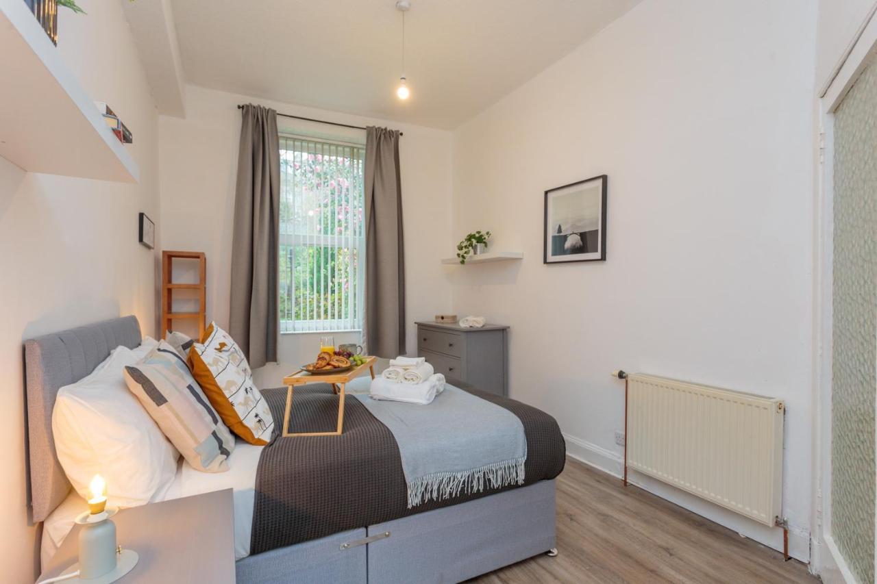 אדינבורו Stylish Apartment At The Edge Of Meadows Park מראה חיצוני תמונה