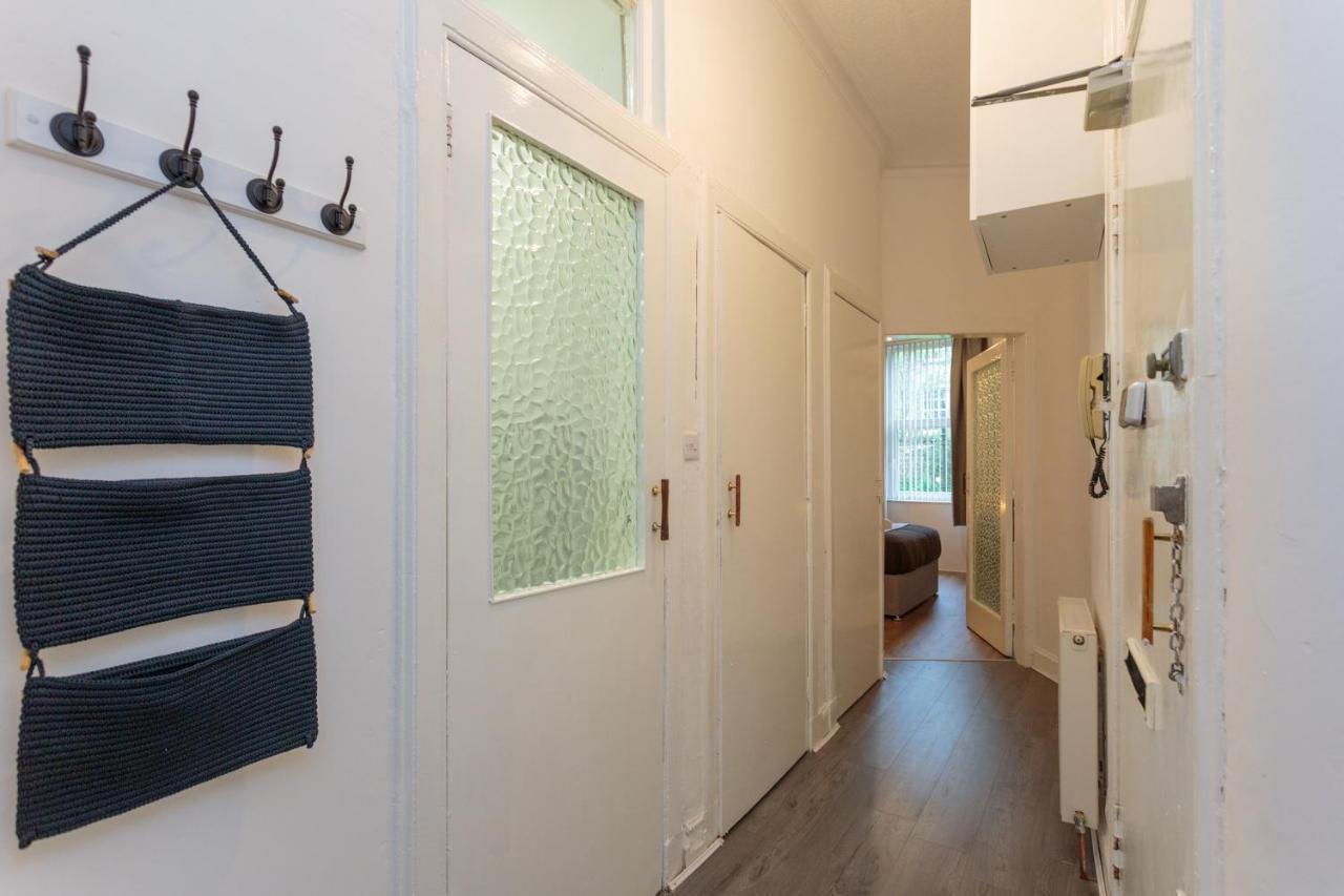 אדינבורו Stylish Apartment At The Edge Of Meadows Park מראה חיצוני תמונה